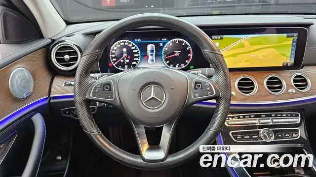 Mercedes-Benz E-Class 2018 — ფოტო 3/20