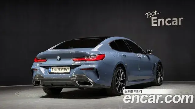 BMW 8 Series 2021 — ფოტო 26/31