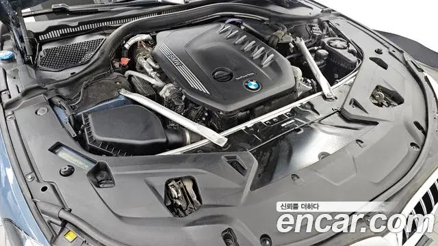 BMW 8 Series 2021 — ფოტო 6/31