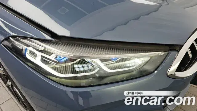 BMW 8 Series 2021 — ფოტო 24/31