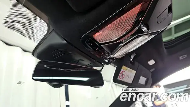 BMW 8 Series 2021 — ფოტო 7/31