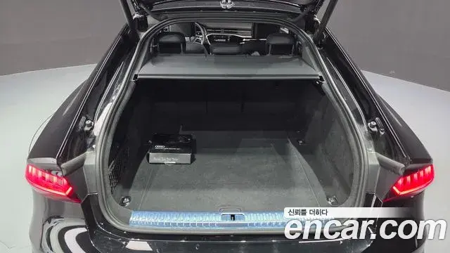 Audi A7 2023 — Şəkil 11/33