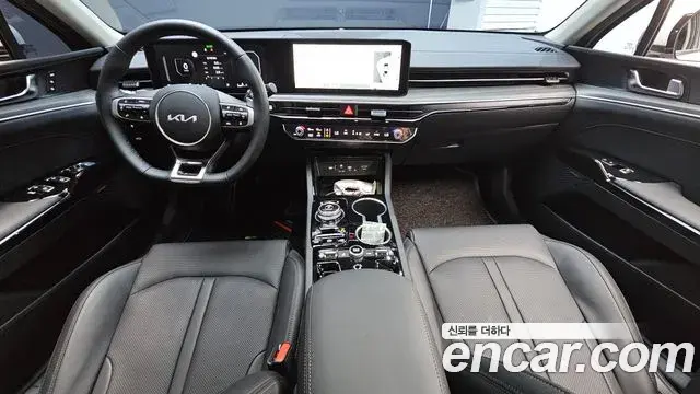 Kia K5 2025 — ფოტო 32/34