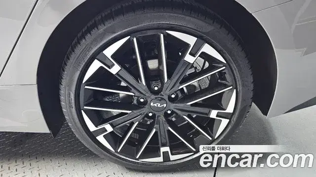 Kia K5 2025 — ფოტო 13/34