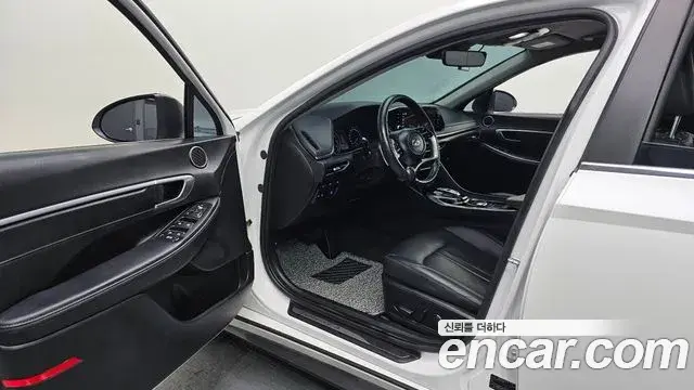 Hyundai Sonata 2022 — Фото 10/20