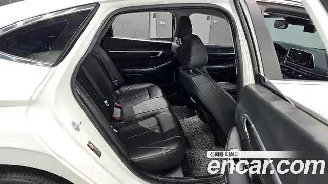 Hyundai Sonata 2022 — Фото 11/20
