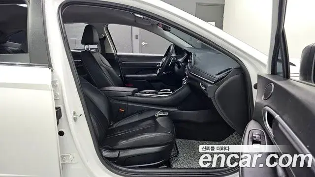 Hyundai Sonata Hybrid 2022 — Şəkil 10/30