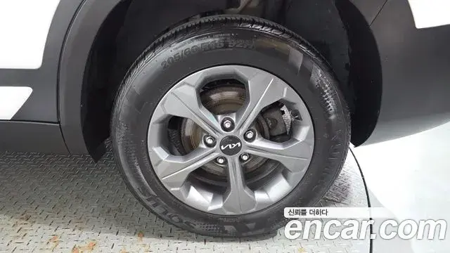 Kia Seltos 2022 — Photo 14/30