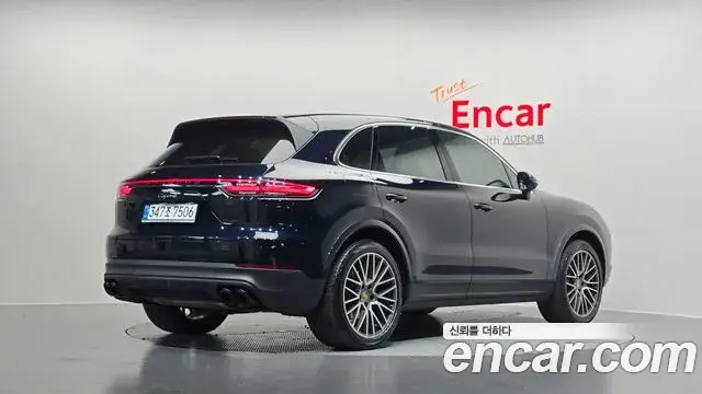 Porsche Cayenne 2020 — Şəkil 11/35