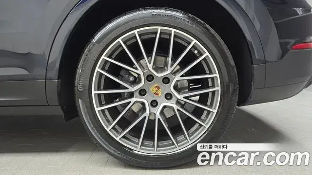 Porsche Cayenne 2020 — Şəkil 6/35