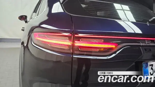 Porsche Cayenne 2020 — Şəkil 26/35