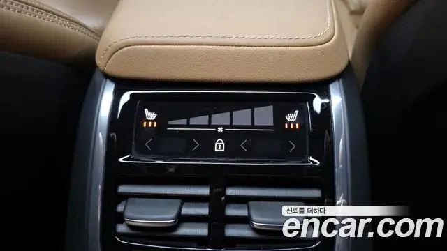 Volvo S60 2024 — ფოტო 1/20
