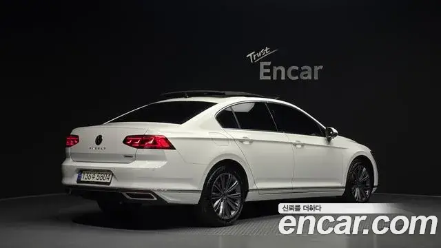 Volkswagen Passat GT 2021 — Фото 2/20