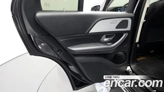 Mercedes-Benz GLE-Class 2021 — Şəkil 10/29
