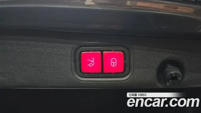 Mercedes-Benz E-Class 2020 — ფოტო 34/35