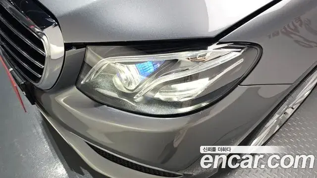 Mercedes-Benz E-Class 2020 — ფოტო 2/35