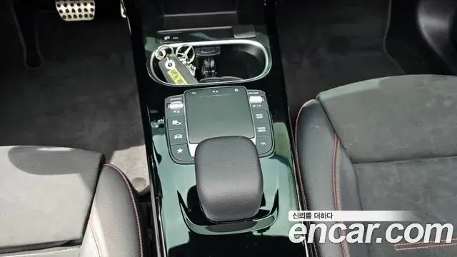 Mercedes-Benz CLA-Class 2022 — Şəkil 27/30
