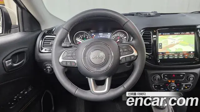 Jeep Compass 2019 — Фото 15/20