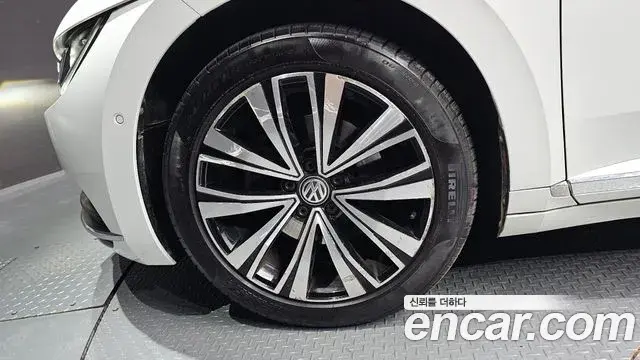 Volkswagen Arteon 2019 — ფოტო 1/35