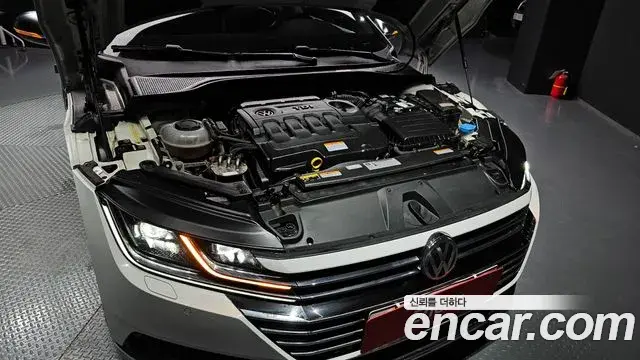 Volkswagen Arteon 2019 — ფოტო 15/35