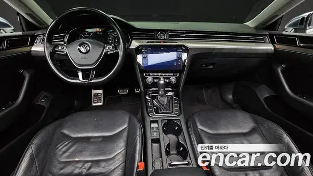Volkswagen Arteon 2019 — ფოტო 9/35