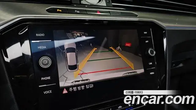 Volkswagen Arteon 2019 — ფოტო 27/35