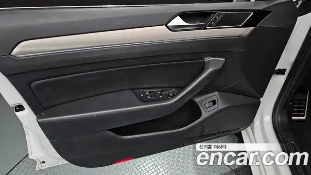 Volkswagen Arteon 2019 — ფოტო 8/35
