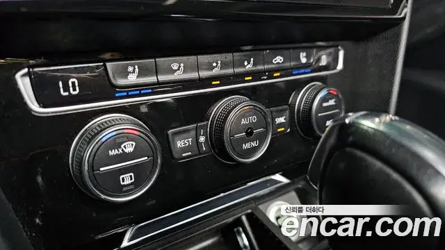 Volkswagen Arteon 2019 — ფოტო 31/35