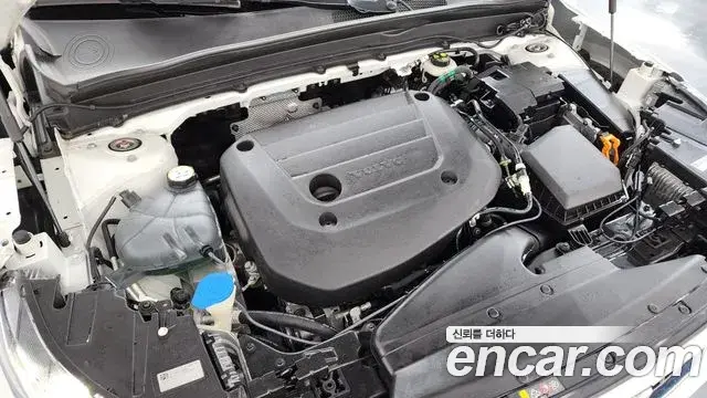 Volvo XC40 2021 — ფოტო 11/20