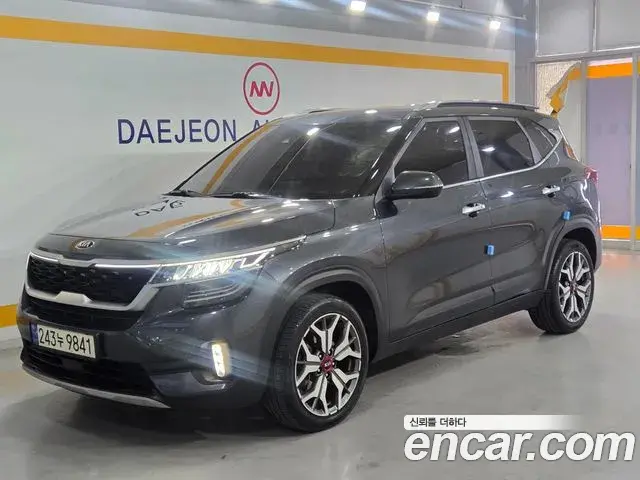 Kia Seltos 2020 — ფოტო 19/20