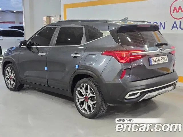 Kia Seltos 2020 — ფოტო 10/20