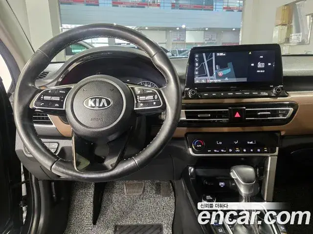 Kia Seltos 2020 — ფოტო 11/20