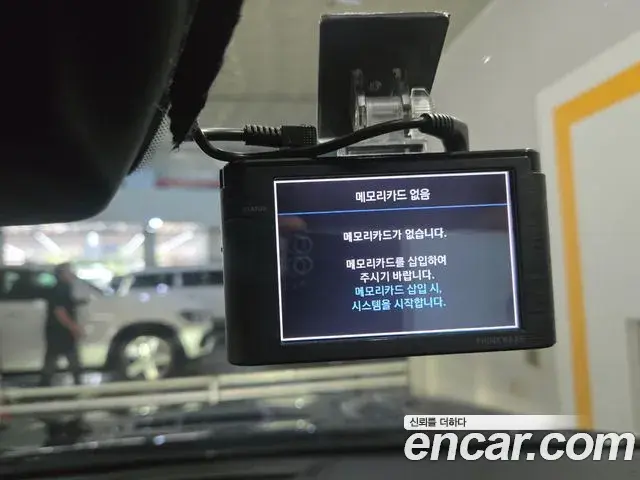 Kia Seltos 2020 — ფოტო 14/20