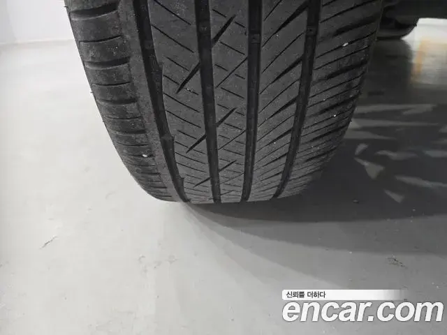 Kia Seltos 2020 — ფოტო 2/20