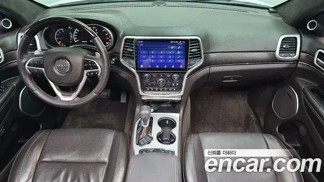 Jeep Grand Cherokee 2018 — Şəkil 13/20