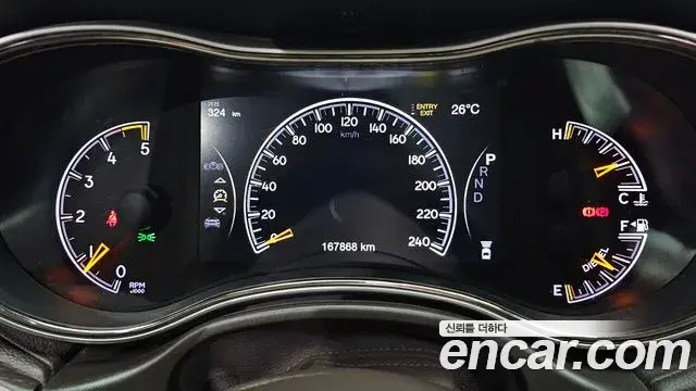 Jeep Grand Cherokee 2018 — Şəkil 17/20