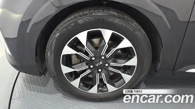 Kia Carnival 2021 — Şəkil 21/35