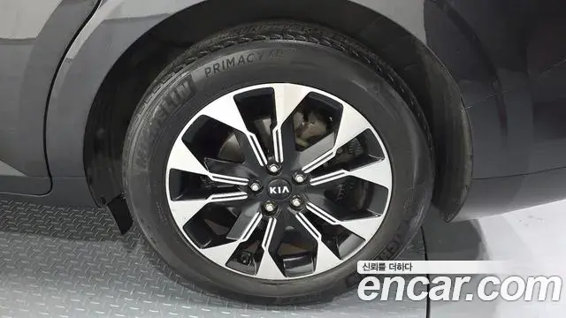 Kia Carnival 2021 — Şəkil 31/35