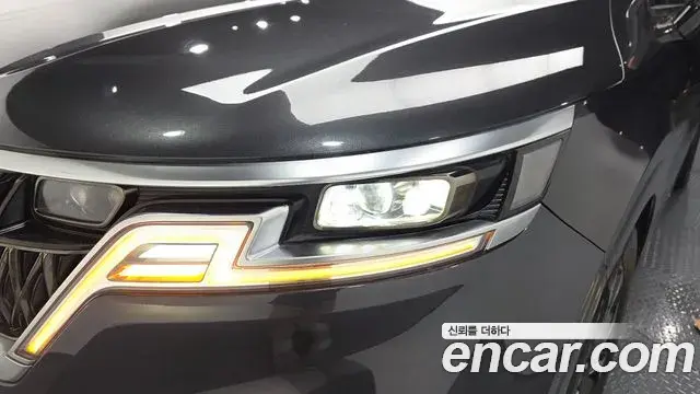 Kia Carnival 2021 — Şəkil 14/35