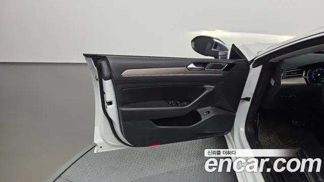 Volkswagen Arteon 2020 — Şəkil 31/41