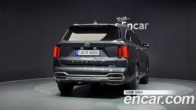Kia Sorento 2021 — Фото 4/20