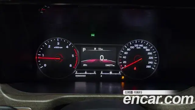 Kia Sorento 2021 — Фото 8/20