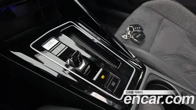 Volkswagen Golf 2026 — Şəkil 32/35