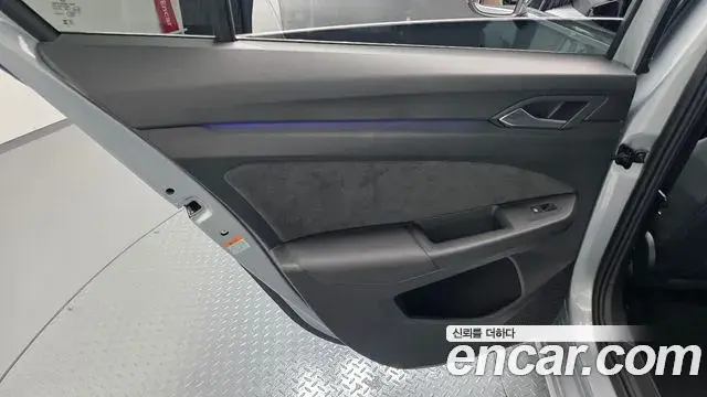 Volkswagen Golf 2026 — Şəkil 22/35