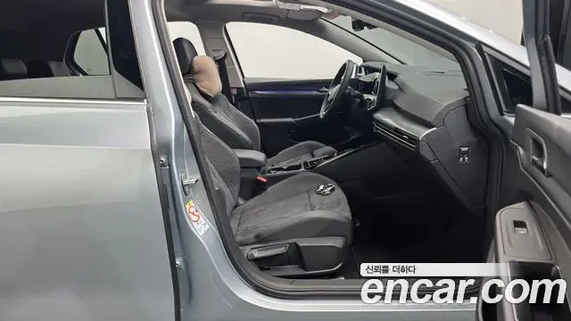 Volkswagen Golf 2026 — Şəkil 25/35