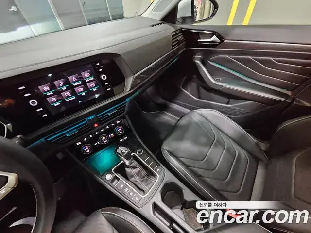 Volkswagen Jetta 2023 — ფოტო 7/20