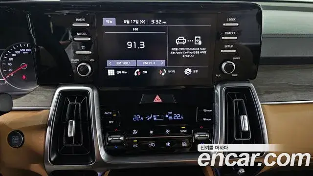 Kia Sorento 2022 — Şəkil 32/35