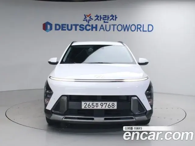 Hyundai Kona 2023 — Фото 2/20