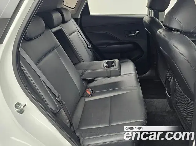 Hyundai Kona 2023 — Фото 11/20