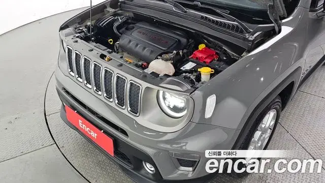 Jeep Renegade 2021 — Фото 6/20
